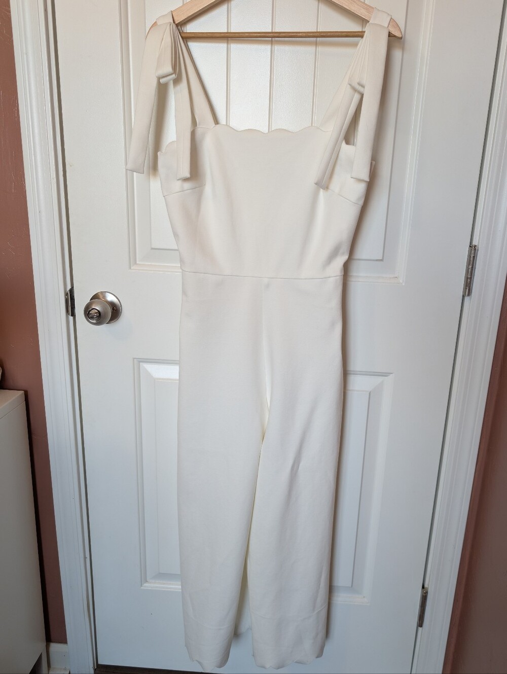 NWT Lucy Paris Scalloped Cropped Jumpsuit Women’s Small White
